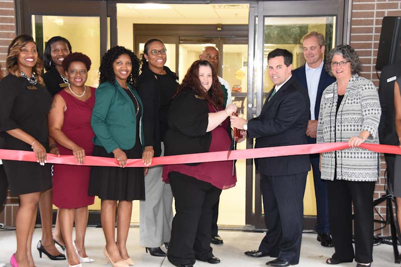 Savannah Ribbon-cutting
